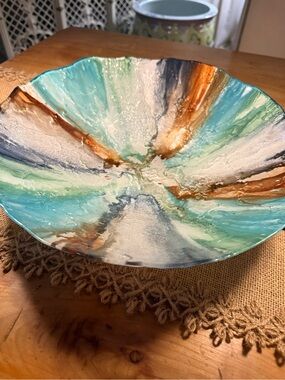 Decorative glass painted bowl
